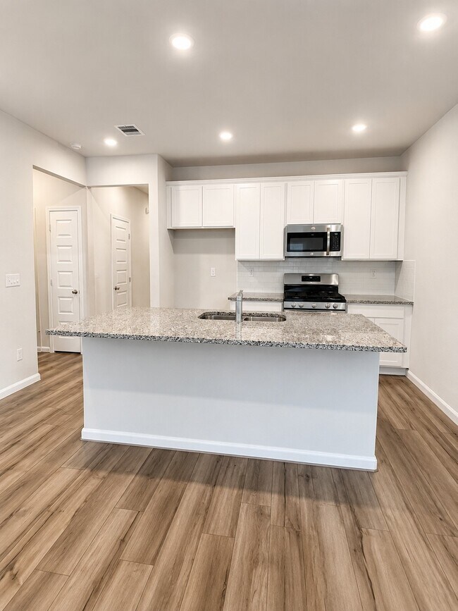 Building Photo - 8308 Bristlecone Pne Wy