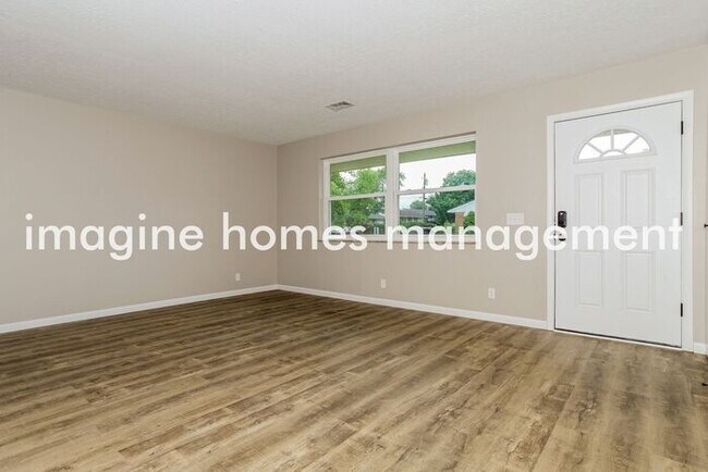 Building Photo - Pet friendly, 3 bedroom ranch in Springdale