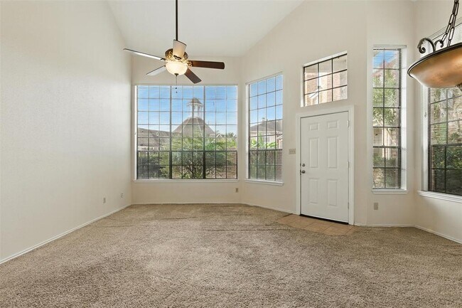 Foto del edificio - 8888 Benning Dr