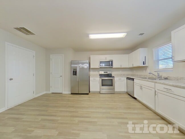 Foto del edificio - 341 Freeman Cir