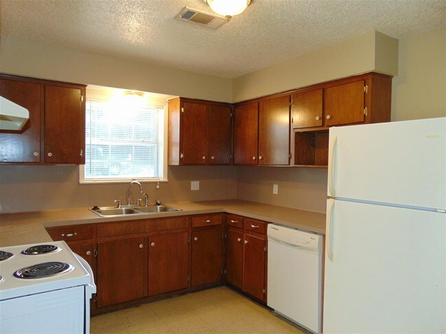 Building Photo - 808 Mildred Ave