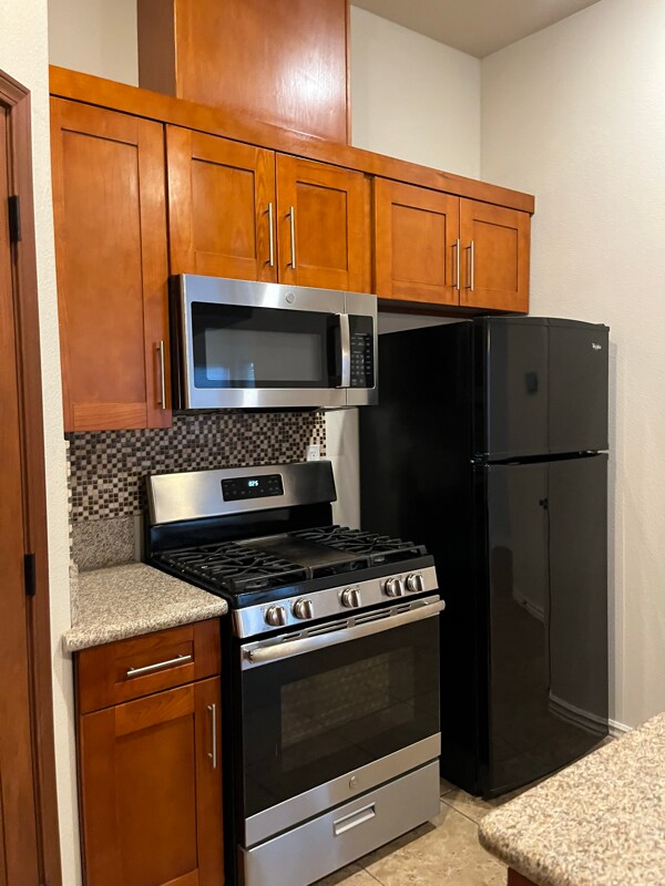 Foto del edificio - 500 Firstwood Pl