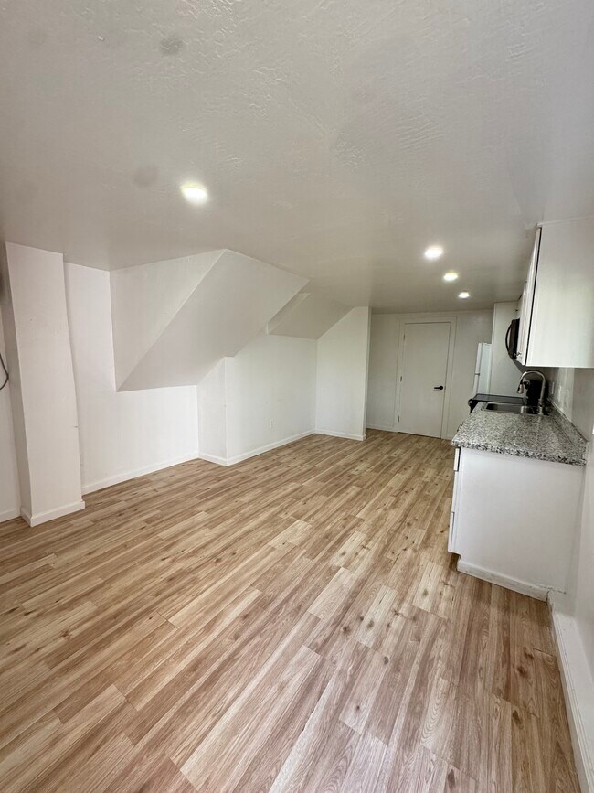 Foto del edificio - 535 Central Ave