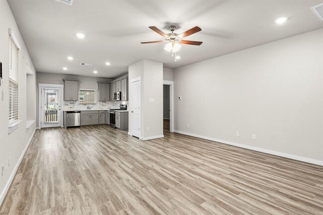Building Photo - 17200 Leafroller Dr