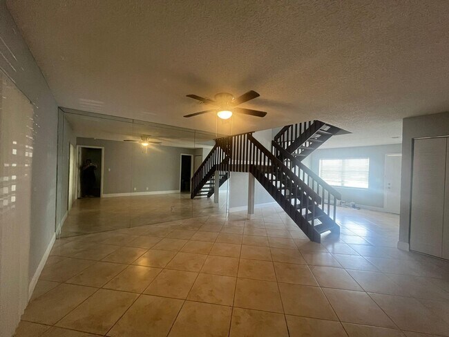 Foto del edificio - 5184 Jog Ln