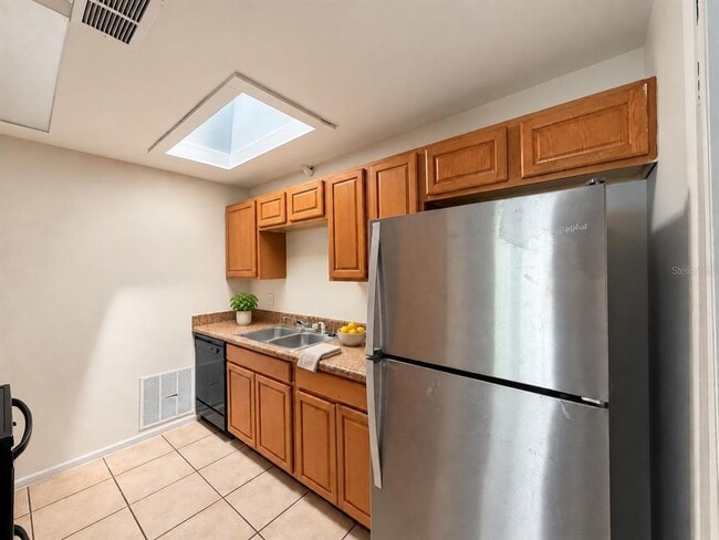 Building Photo - 4155 Spitfire Ave