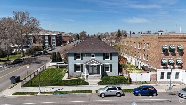 Building Photo - 584 W. Clark Street