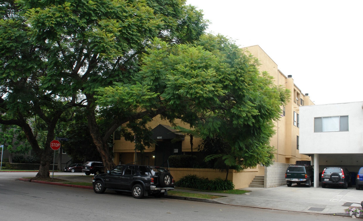 1600 Bentley Ave, Los Angeles, CA 90025 Apartments in Los Angeles, CA