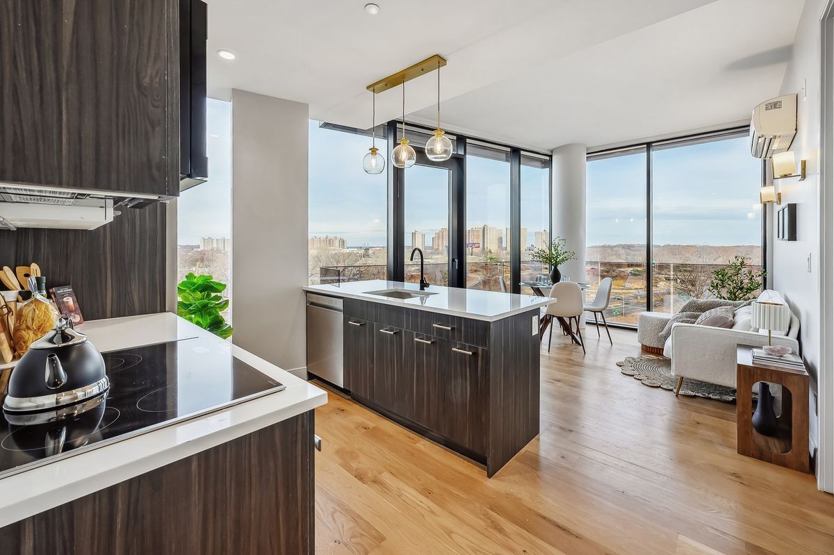 Foto principal - 1890 Pelham Pkwy S
