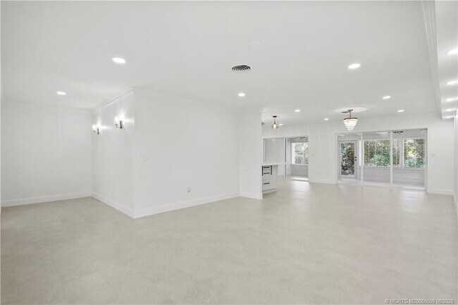 Foto del edificio - 1230 NW Fork Rd