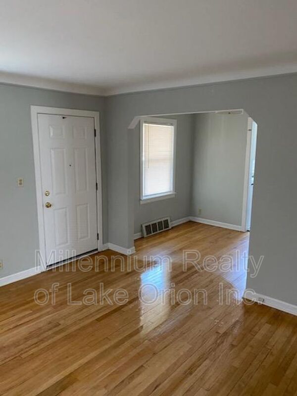 Foto del edificio - 1522 Longfellow Ave