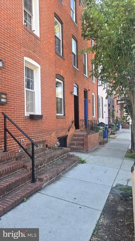 Foto del edificio - 1138 S Hanover St