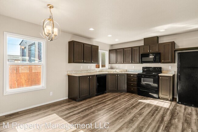Building Photo - 3 br, 2 bath House - 14630 King St