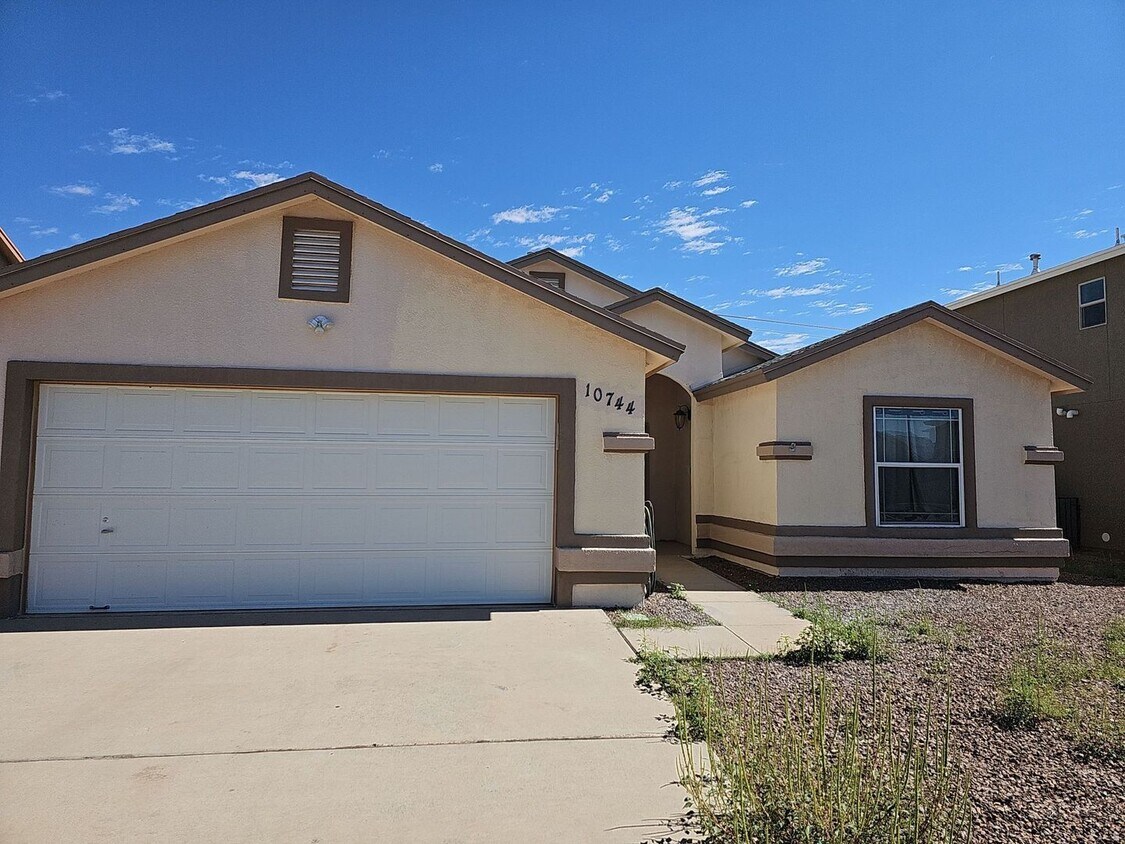 10744 Blue Sage Cir, El Paso, TX 79924 House Rental in El Paso, TX