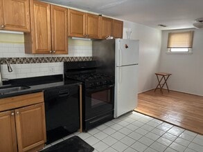 Building Photo - 556 Hartmann Ln