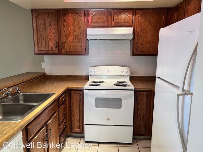 Building Photo - 1 br, 1 bath House - 5917 McKinney Dr NE