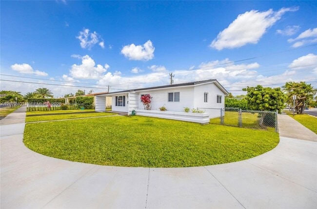 Foto del edificio - 8801 SW 17th St