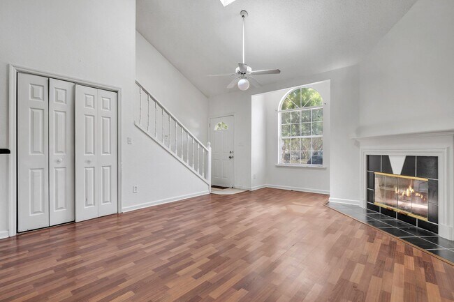 Building Photo - 2467 Nugget Ln
