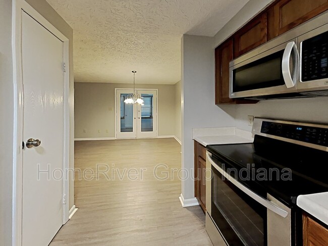Foto del edificio - 7711 Sunblest Blvd