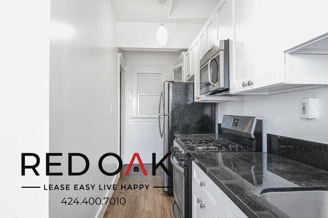 Foto del edificio - ~2 Months FREE~ Luxurious Top Floor Studio...