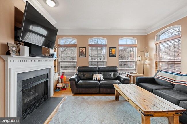 Foto del edificio - 210 Cameron Station Blvd