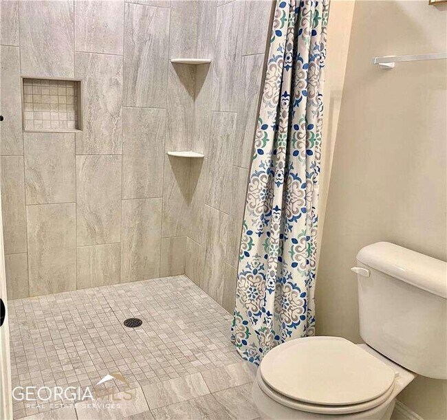 Foto del edificio - 6005 Dolvin Ln