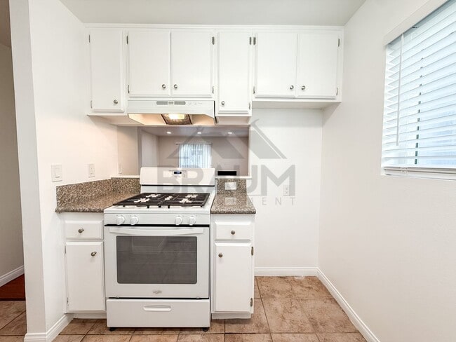 Building Photo - 14257 Friar St