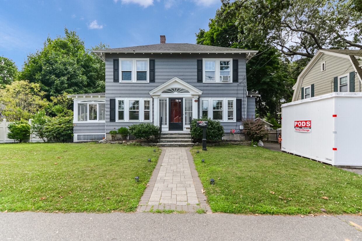 Primary Photo - 66 Lincoln St