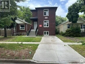 Building Photo - 757 Randolph Ave