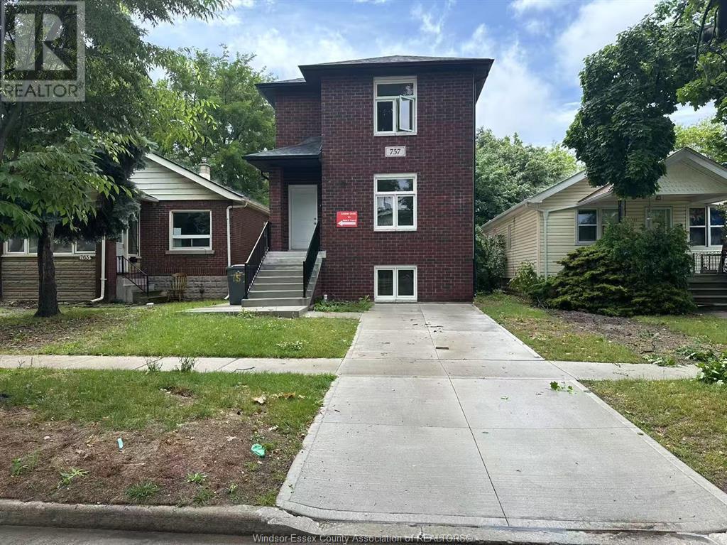 Primary Photo - 757 Randolph Ave