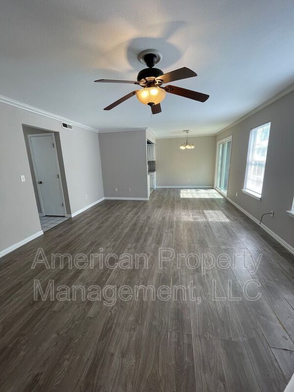 Foto del edificio - 1802 W 62nd St
