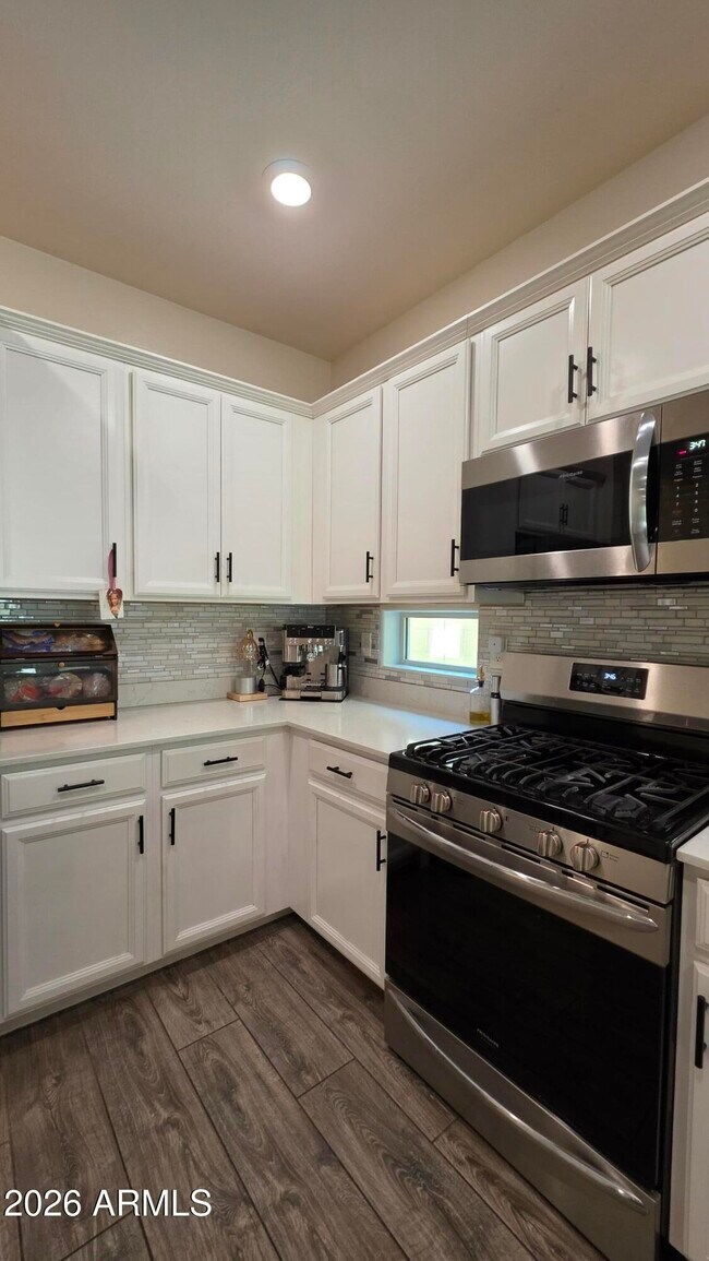 Foto del edificio - 45394 W Norris Rd