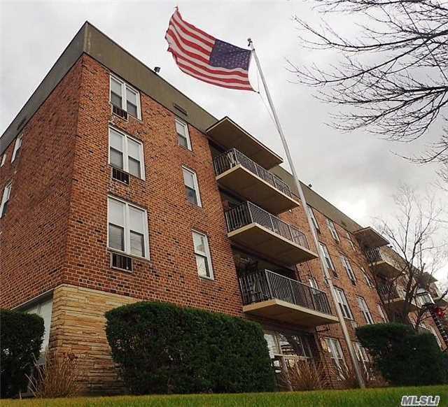 Primary Photo - 60 Hempstead Ave