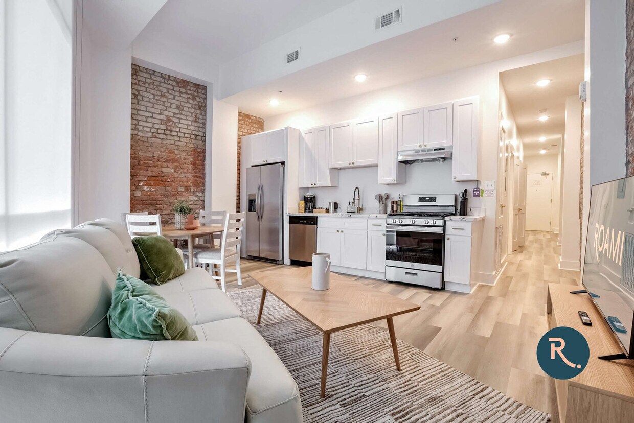 Foto principal - 1050 Annunciation St