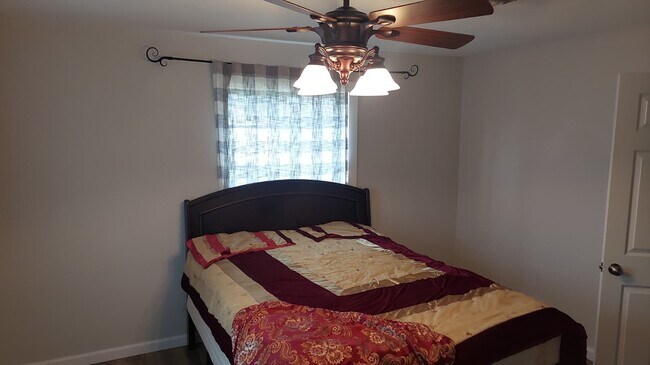 Foto del edificio - 1202 Anna Lee Dr