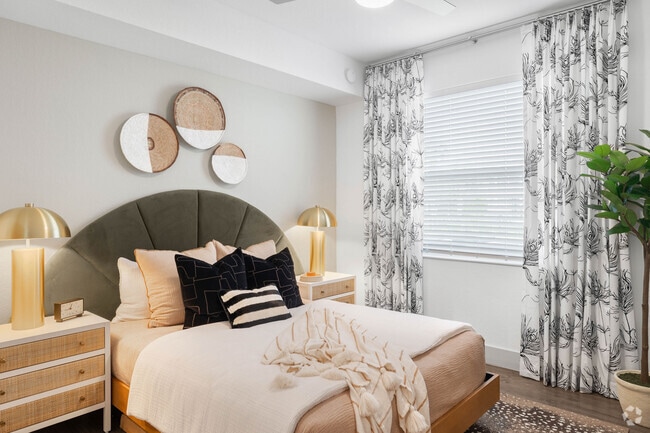 2BR, 2BA - 1064SF - Lucie at Tradition