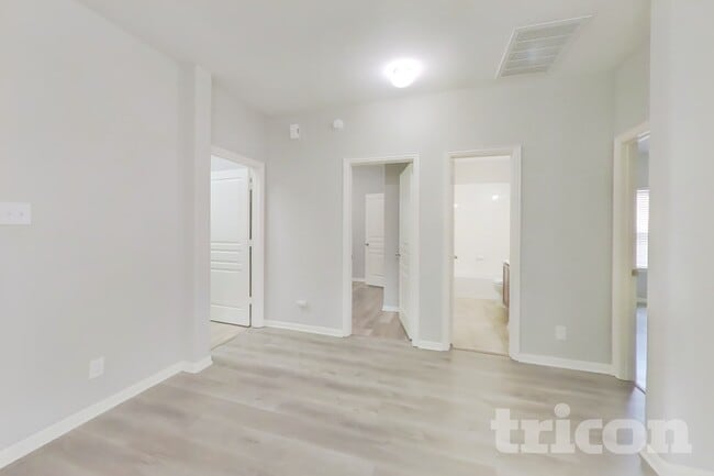 Building Photo - 6103 Coleus St