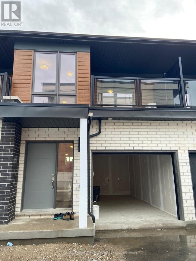 Building Photo - 25-125 Isherwood Ave