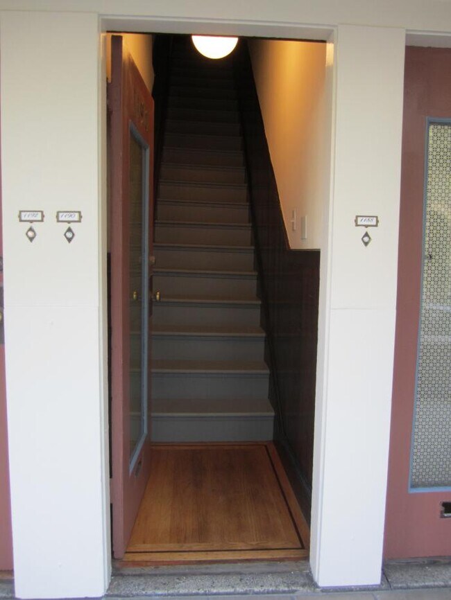 Building Photo - 3 bedroom in San Francisco CA 94133