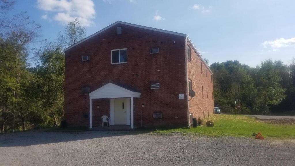 Primary Photo - 51 Hampshire Ln, Apt #3