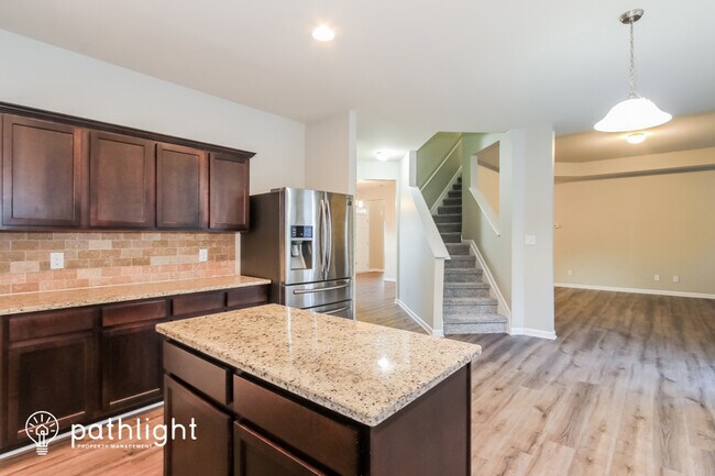 Foto del edificio - 5032 Vine Lane