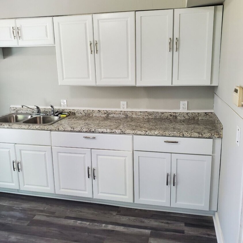 340 Parmely Ave, Elyria, OH 44035 House Rental in Elyria, OH