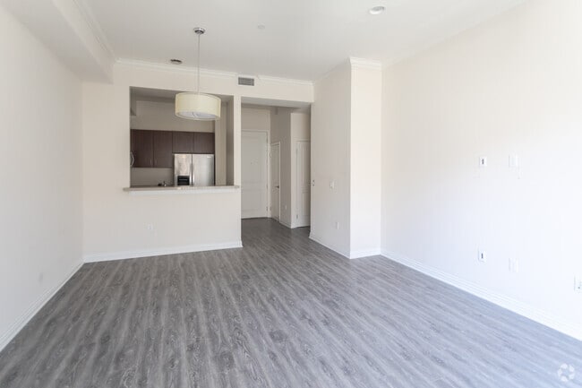 Interior Photo - Huston Court