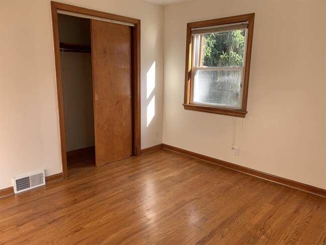 Foto del edificio - 4430 Cottage Grove Rd
