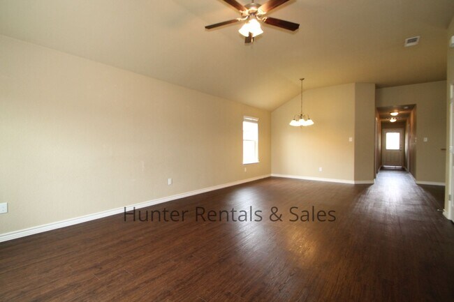 Foto del edificio - Airport and Texas A&M Central Texas Nearby!