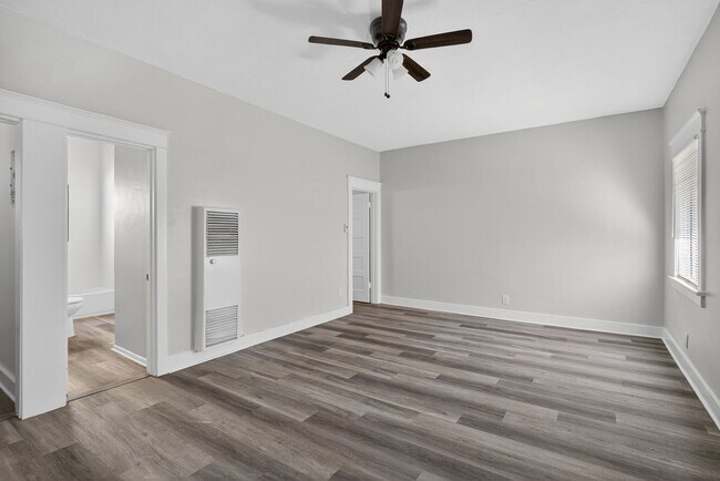 Foto del edificio - 905 Cherry Ave