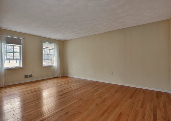Building Photo - 7 Van Norden Rd