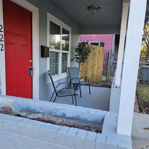 Foto del edificio - 222 W Woodin Blvd