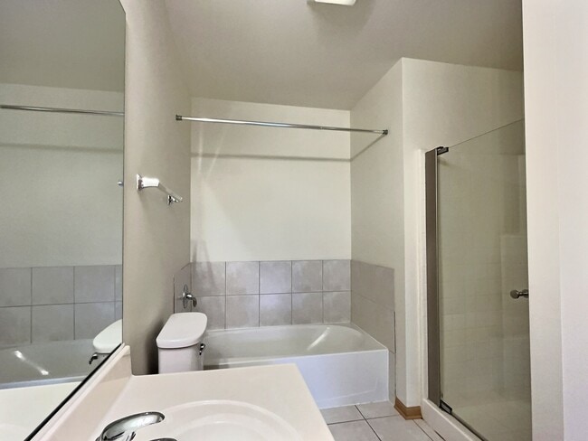 Building Photo - 478 Vaughn Cir