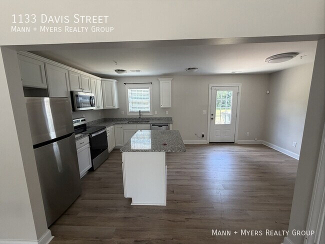 Foto del edificio - 1133 Davis St